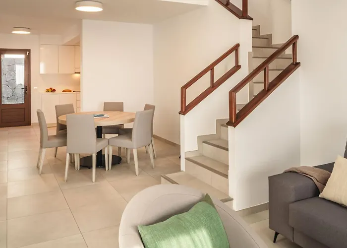 Domus Vulcani Adassa וילה פלאיה בלנקה